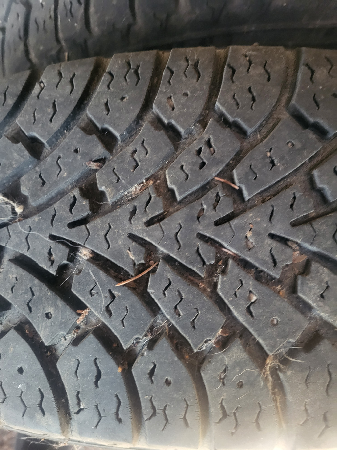 Tires - 215/60R16 - photo 3