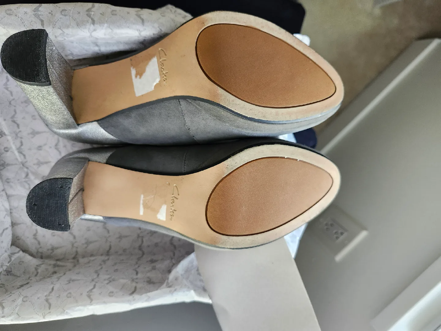 clarks woman shoes size US 10 image indicator(3)