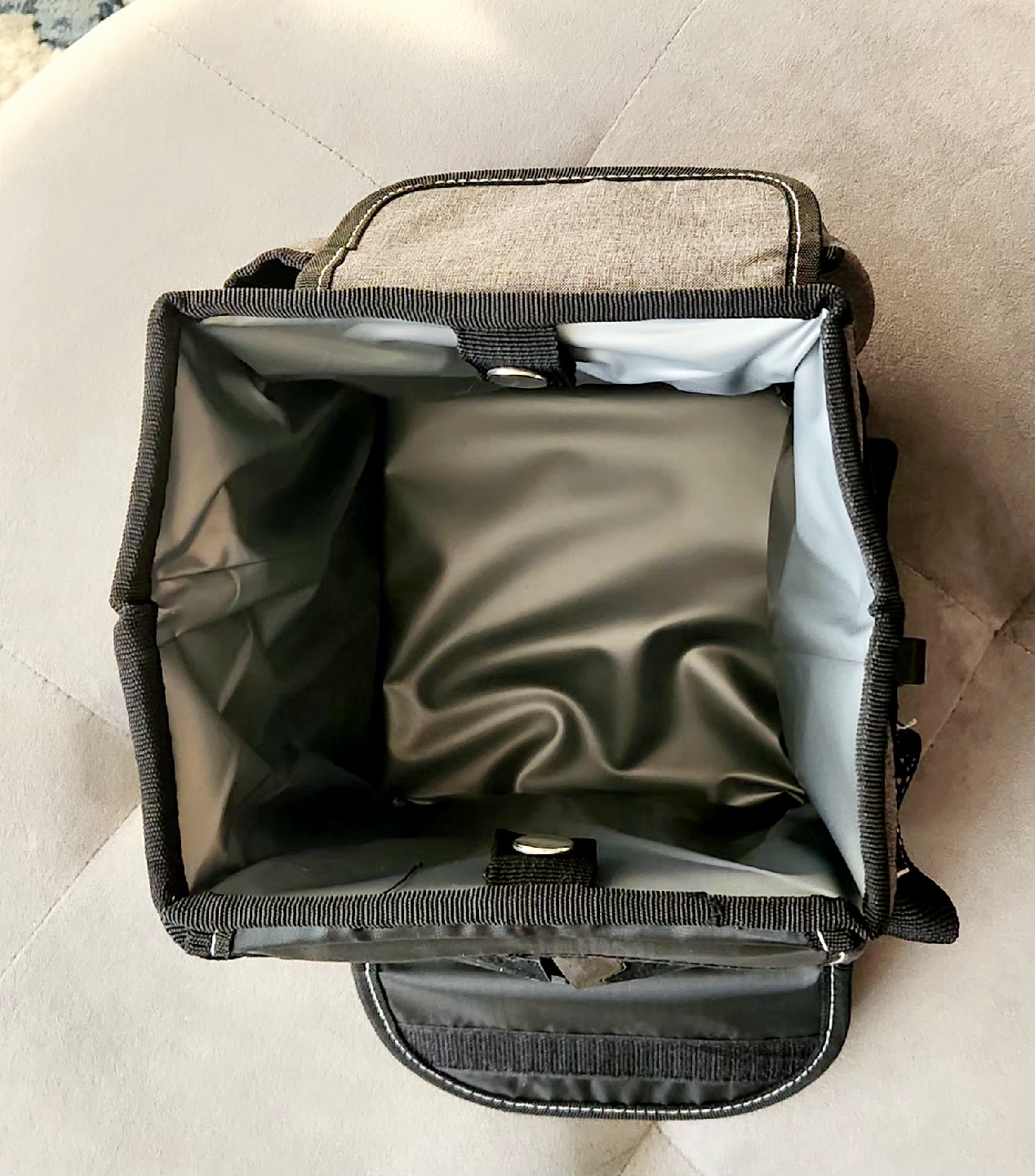 Automotive Trash Can with Lid & Storage - photo 5