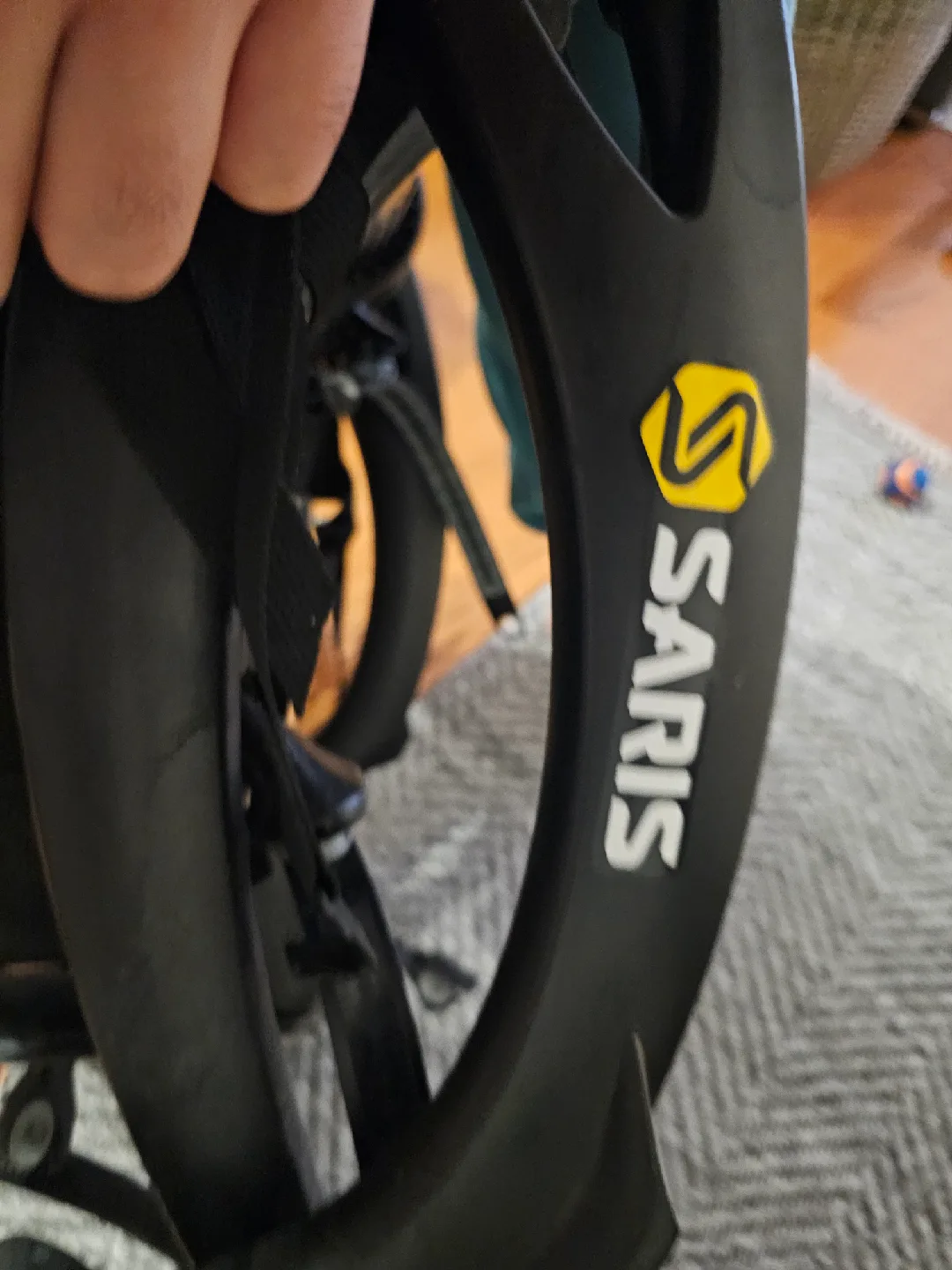 Saris Bones 3-Bike Trunk Rack - Black image indicator(2)