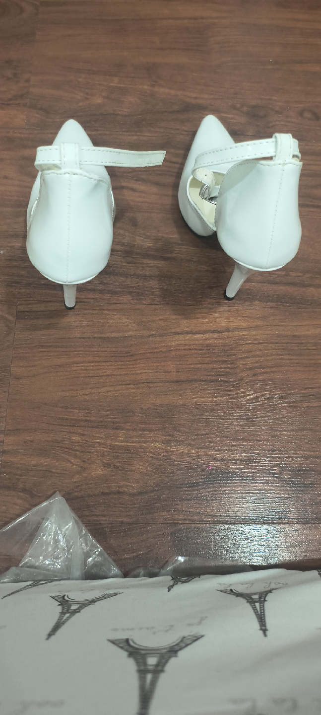 White Pointed Heels 7.5 - photo 3