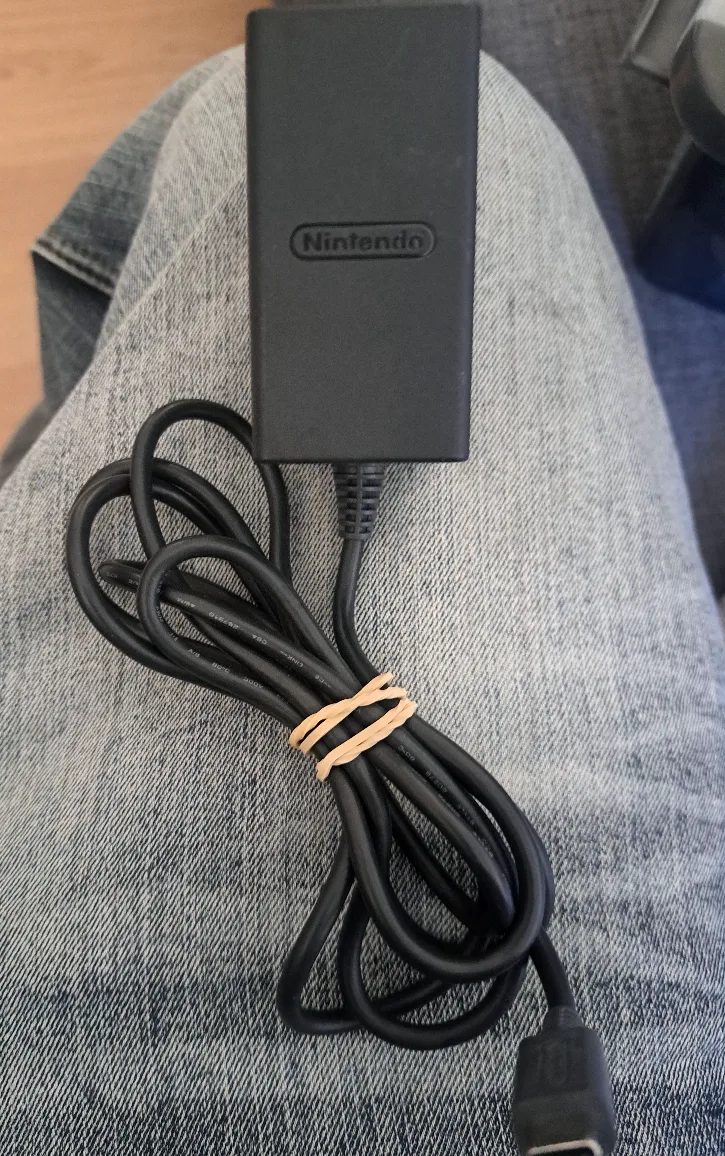 Nintendo Switch Lite - Grey image indicator(2)