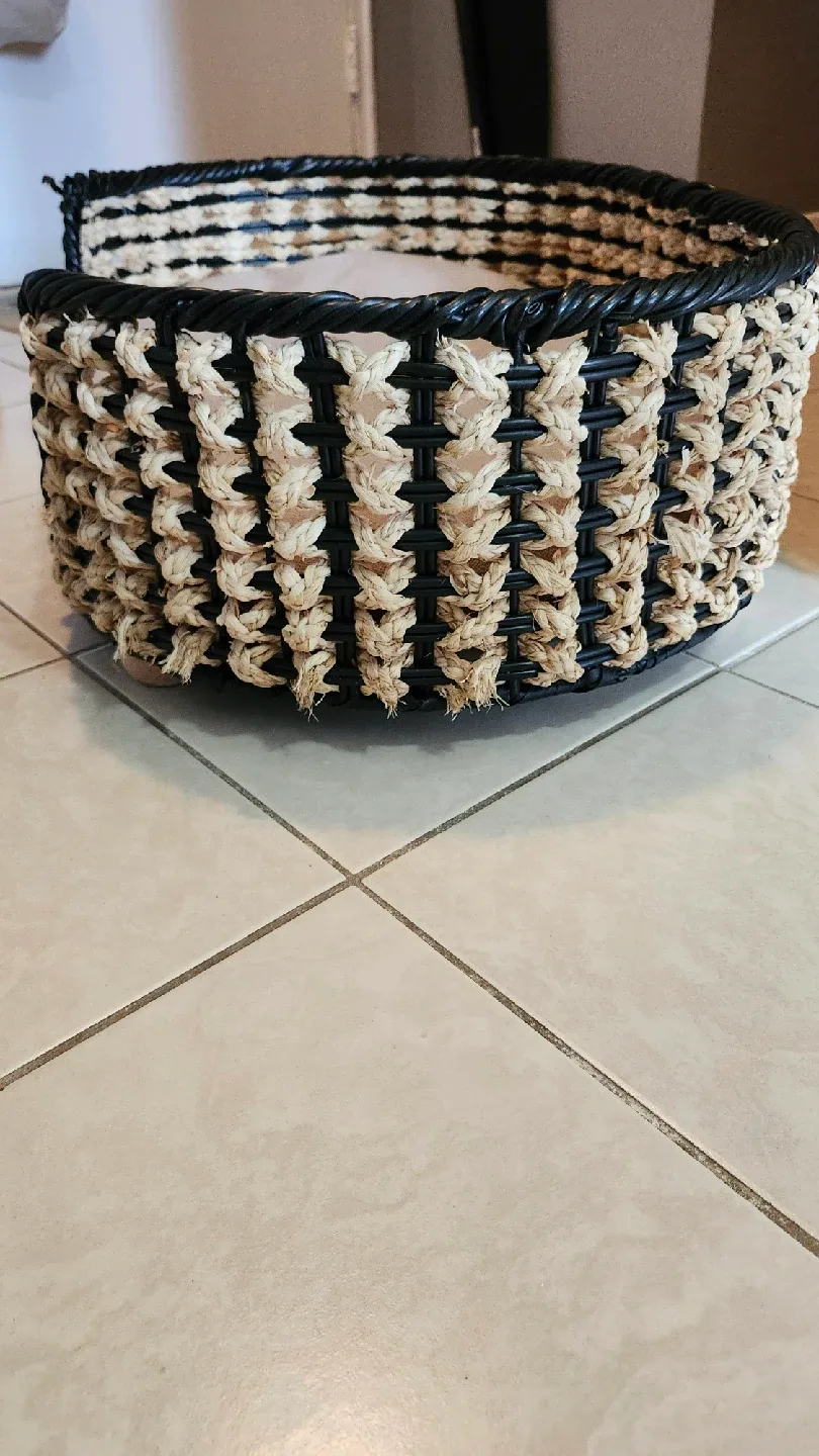 Woven Pet Bed Basket image indicator(3)