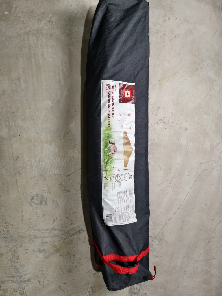 Outdoor 10' x 10' Easy-Up Canopy Shelter - photo 2