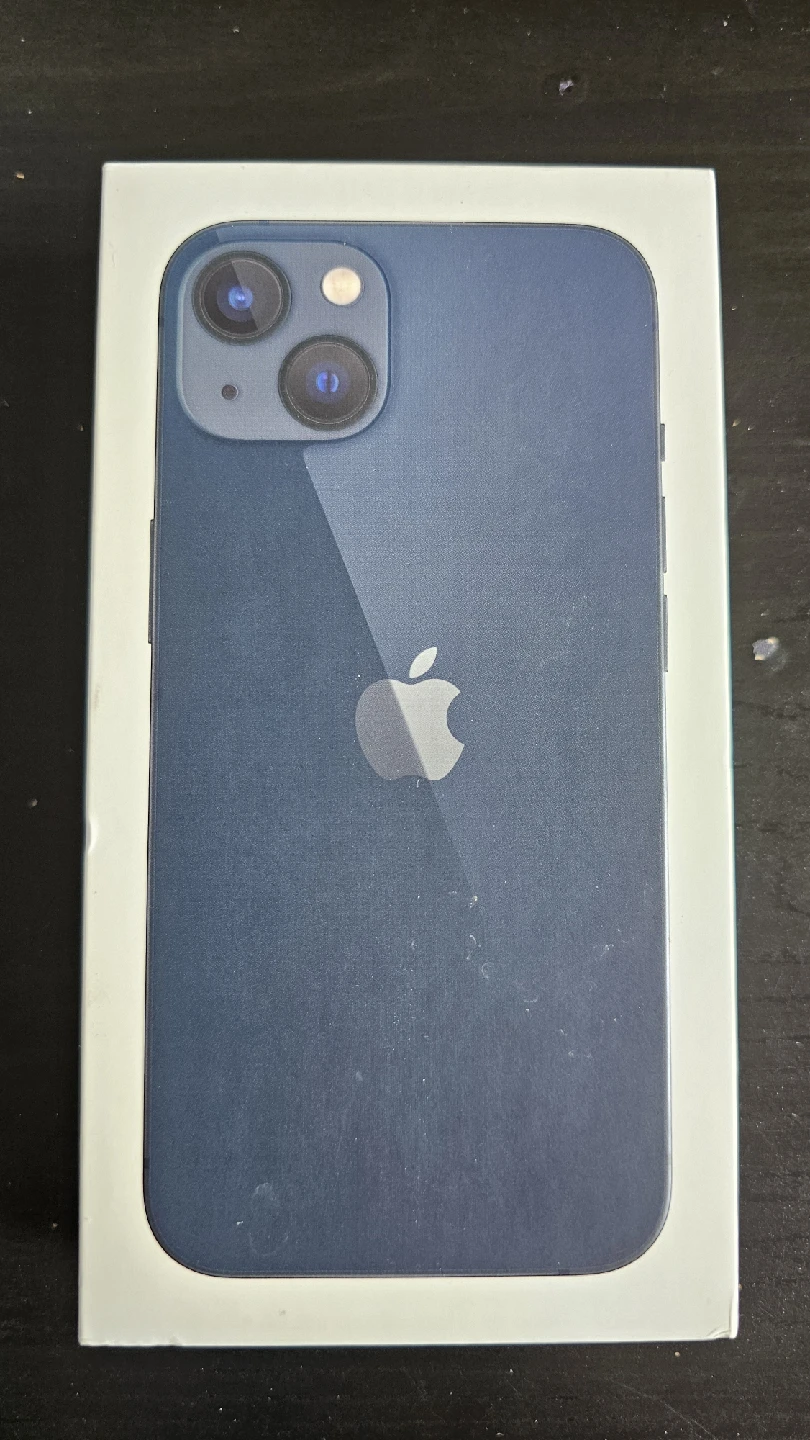 Apple iPhone 13 - Blue