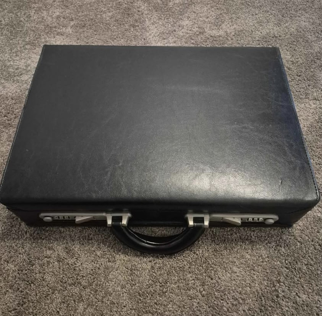 Black Leather Briefcase - photo 2