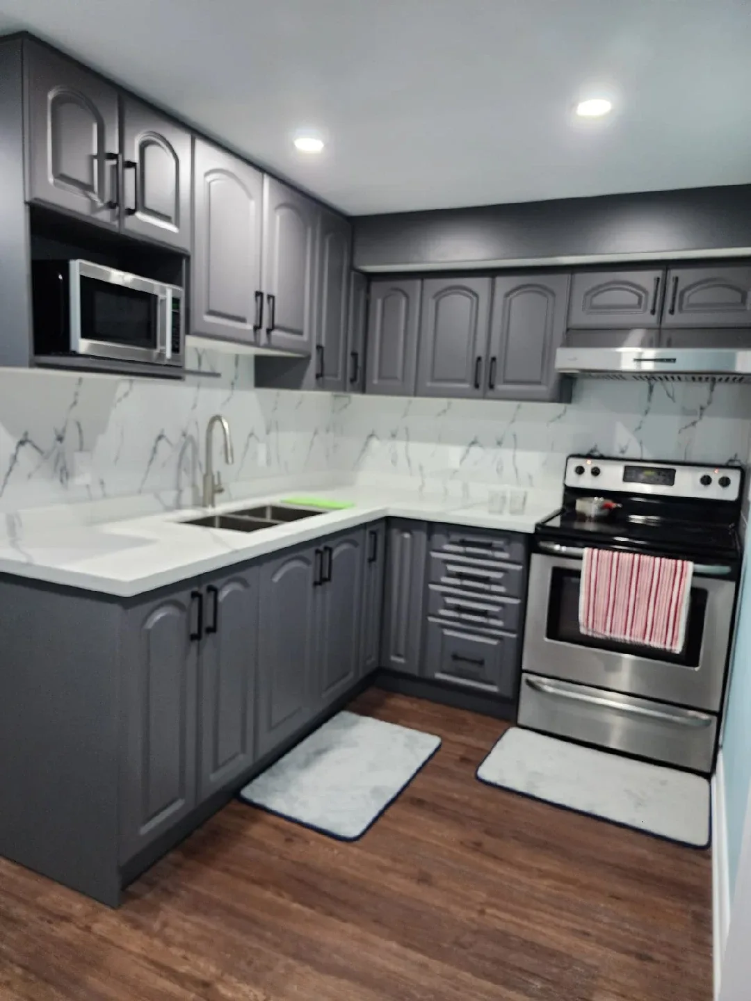 sharing room Available for rent image indicator(2)