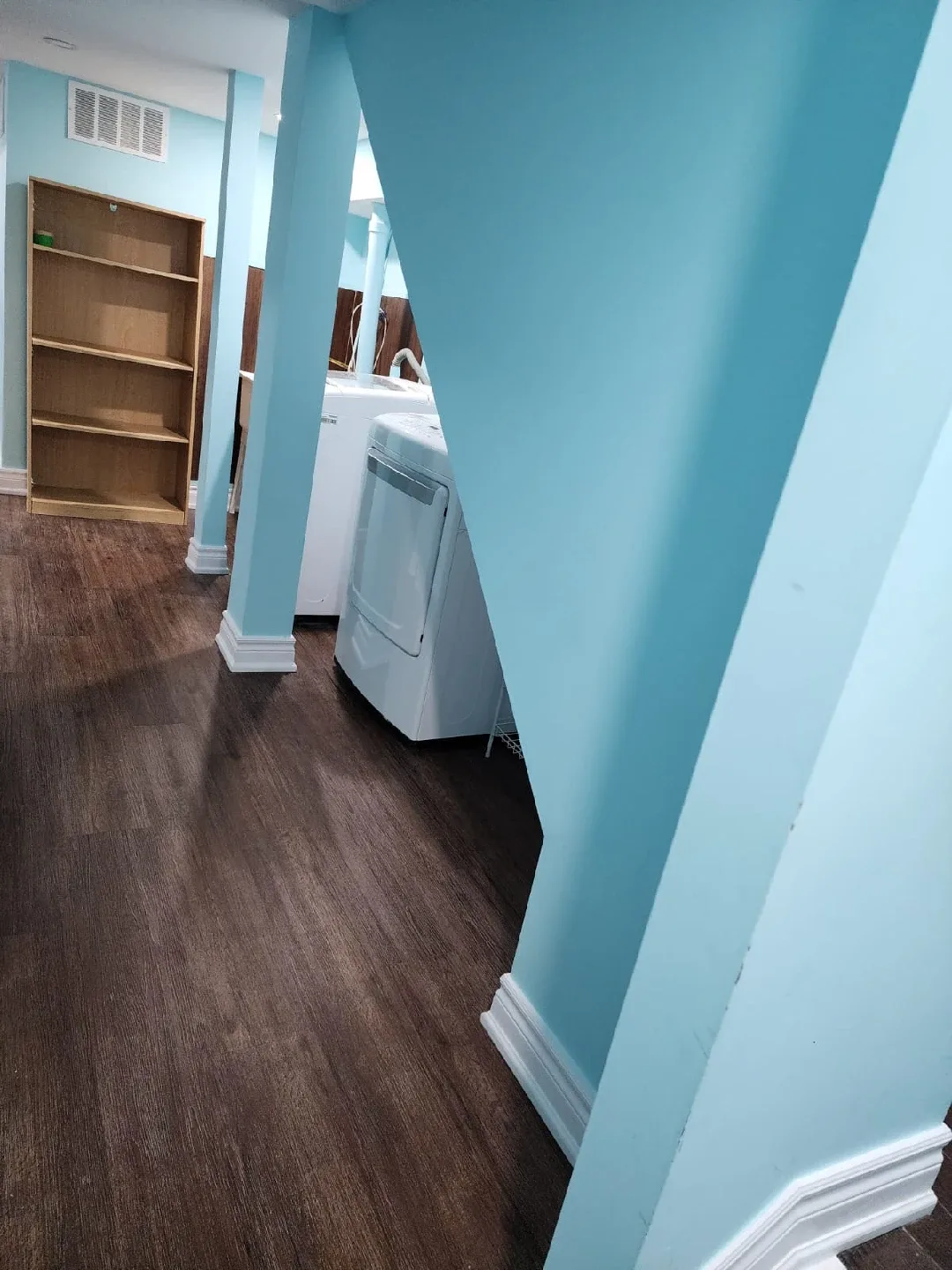 sharing room Available for rent image indicator(9)