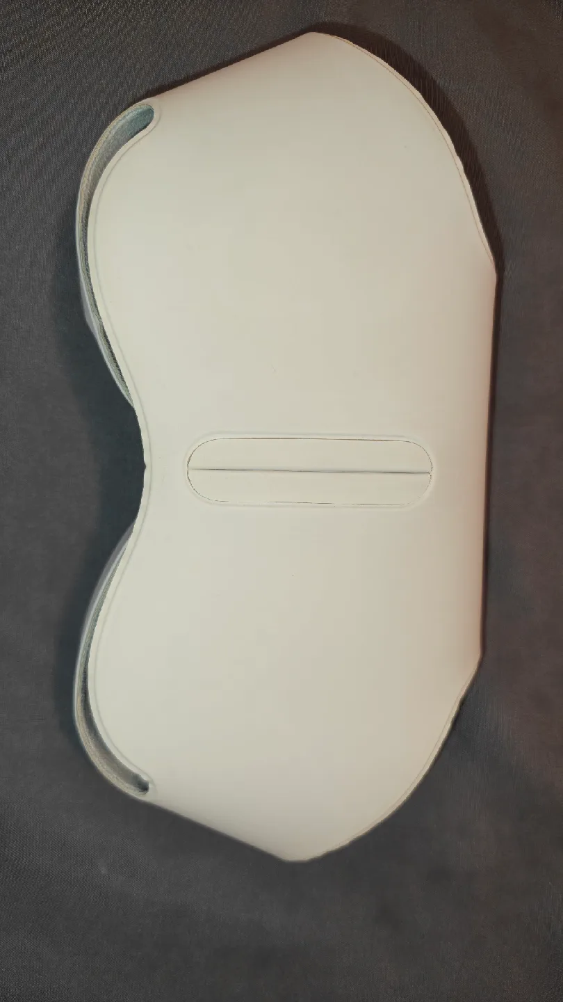 Apple AirPods Max Case - White image indicator(2)