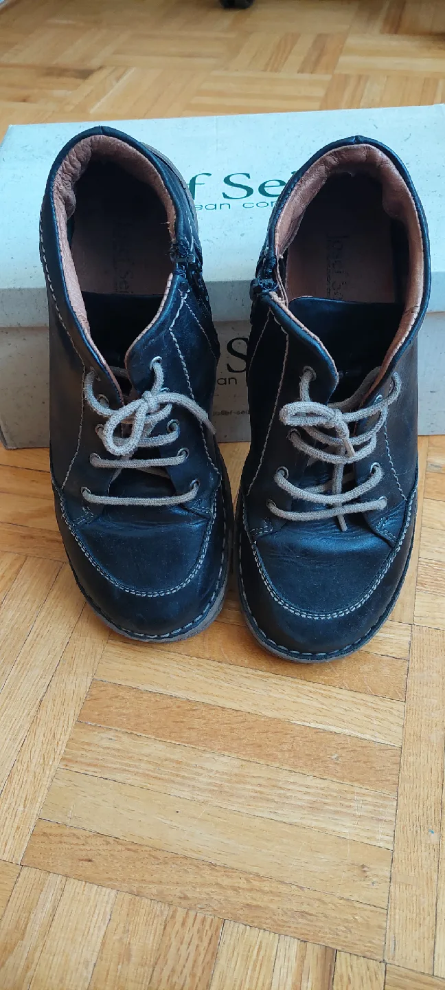 Think! Black Leather Ankle Boots image indicator(3)