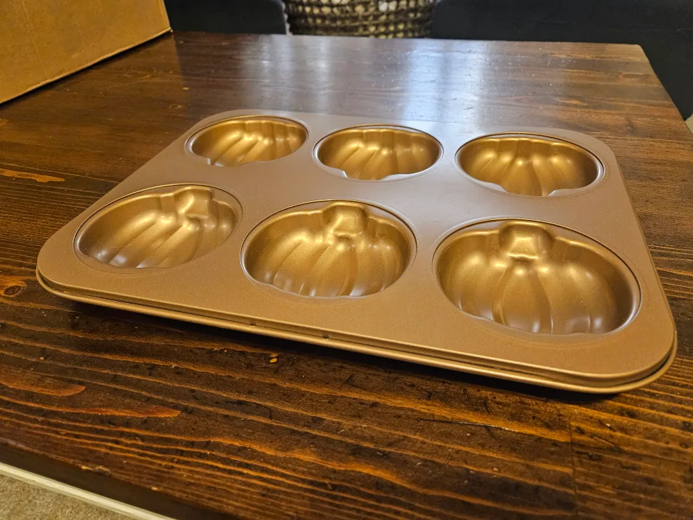 Pumpkin Shaped Baking Pan - 6 Cavity