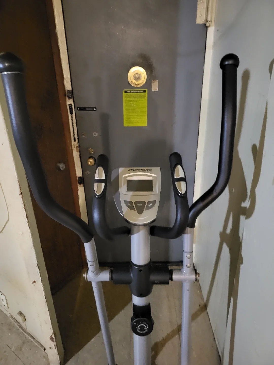 Exerpeutic Elliptical Trainer image indicator(2)