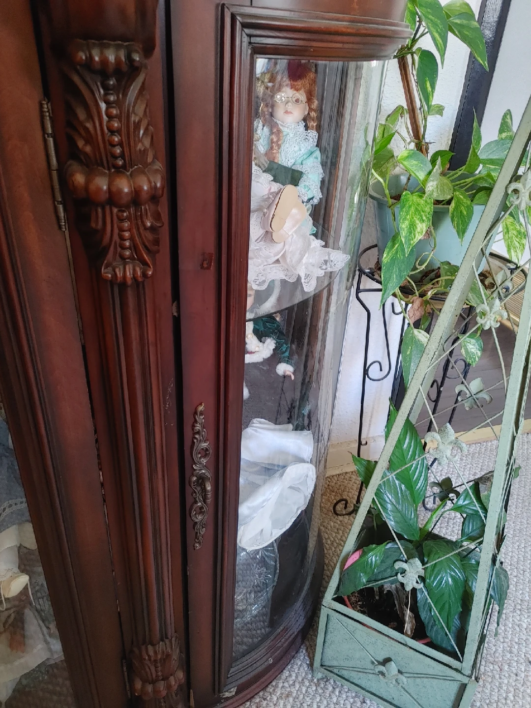 Vintage Display Cabinet - photo 3