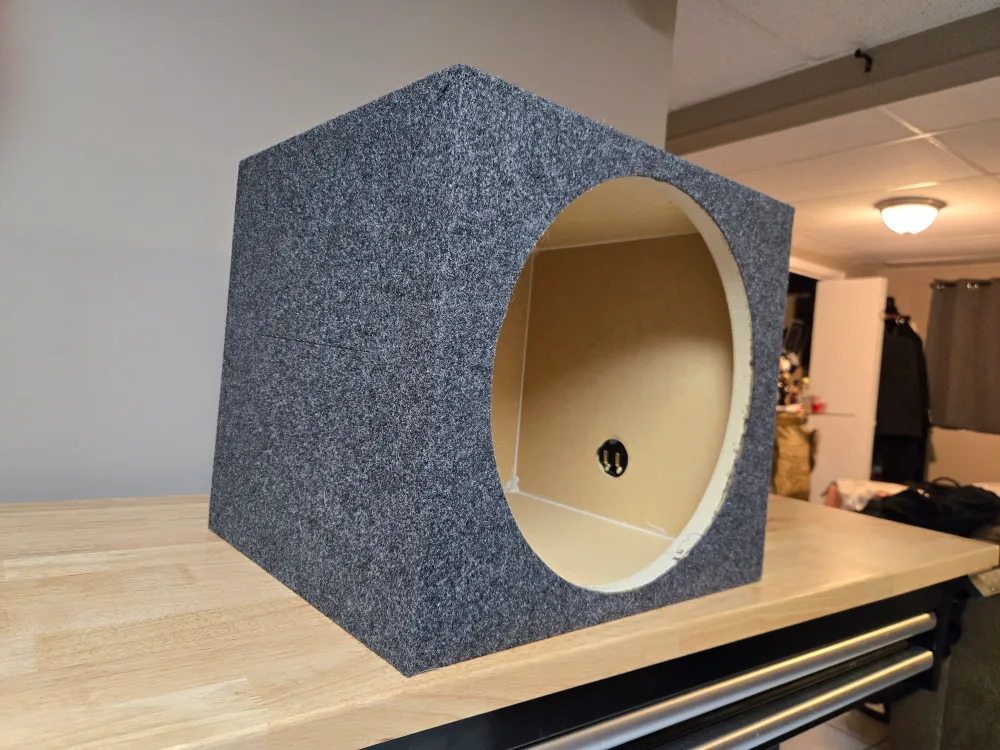Brand New 15' Sealed Subwoofer Enclosure image indicator(2)