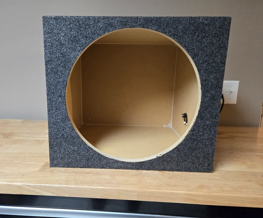Brand New 15' Sealed Subwoofer Enclosure image indicator(4)