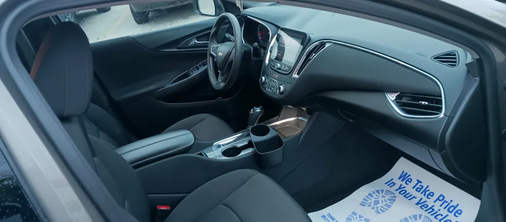 Chevrolet Malibu LT Sedan 1.5L image indicator(7)