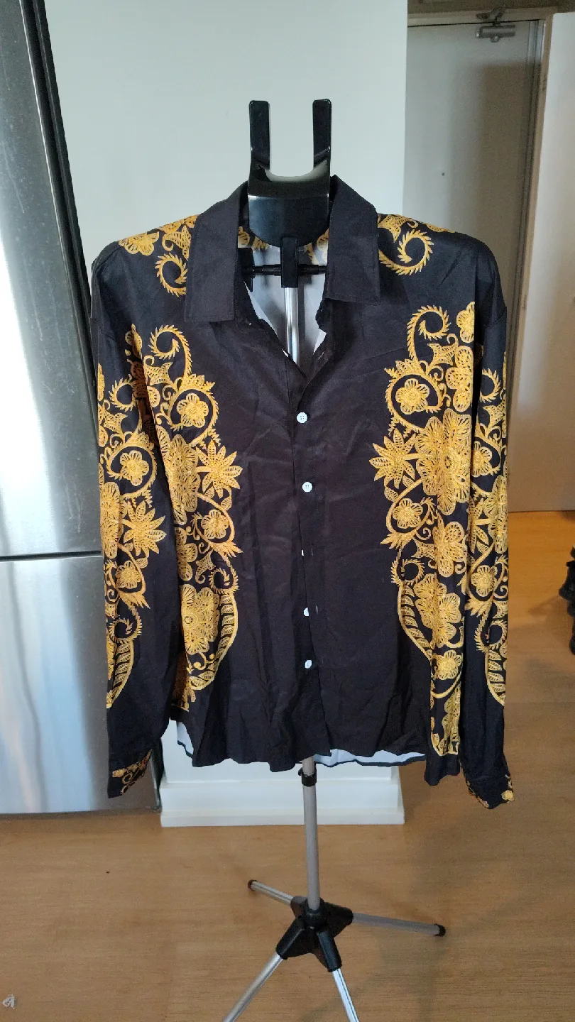 High End Look - Patterned Button-Up Shirt thumbnail