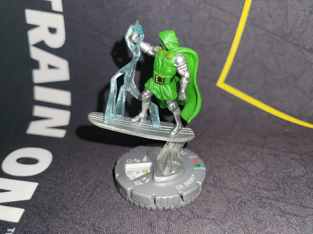 2012 Galatic Guardians Heroclix Set: Dr Doom #046 image indicator(2)