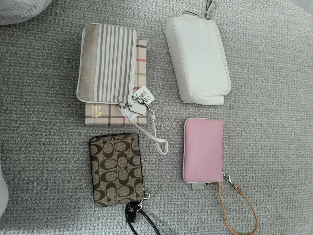 Coach Wristlets + makeup bag Bundle - 4 Pouches image indicator(2)