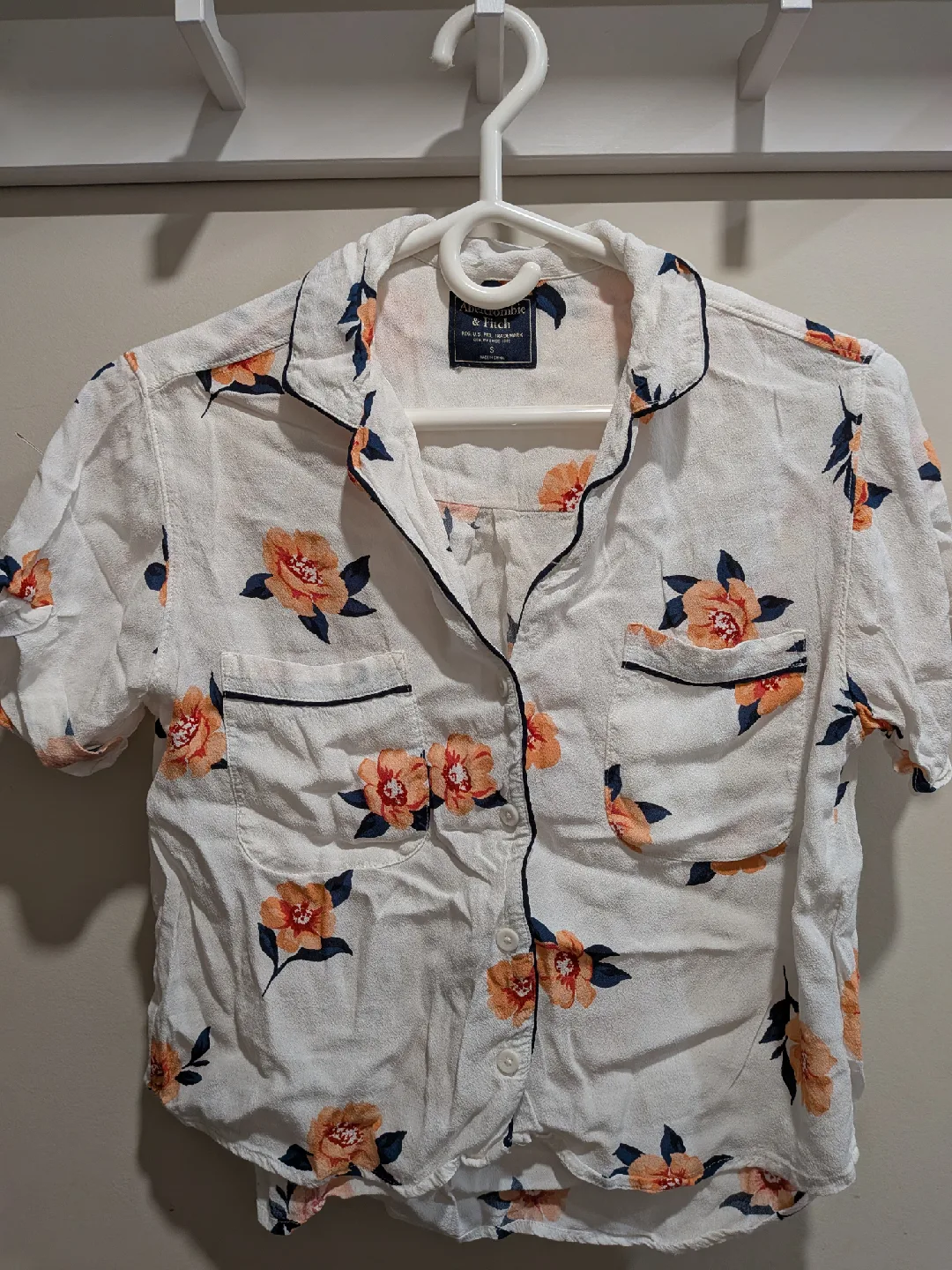 Abercrombie & Fitch Floral Pajama Top - Size S thumbnail