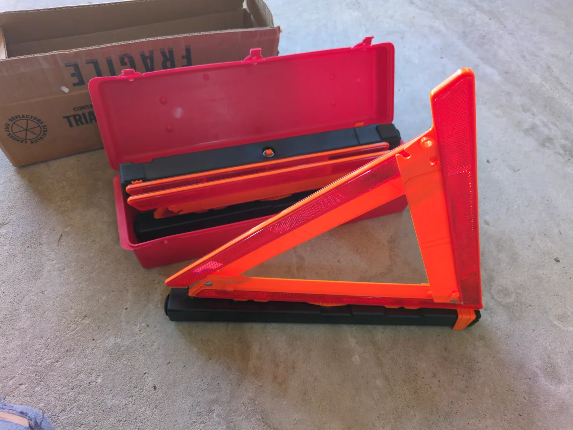 Cortina Strato-Flare 2.9 Triangle Flare Kit image indicator(2)