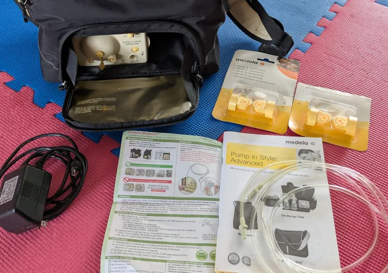 Medela Pump In Style Advanced Breast Pump w/ Tote Bag image indicator(2)