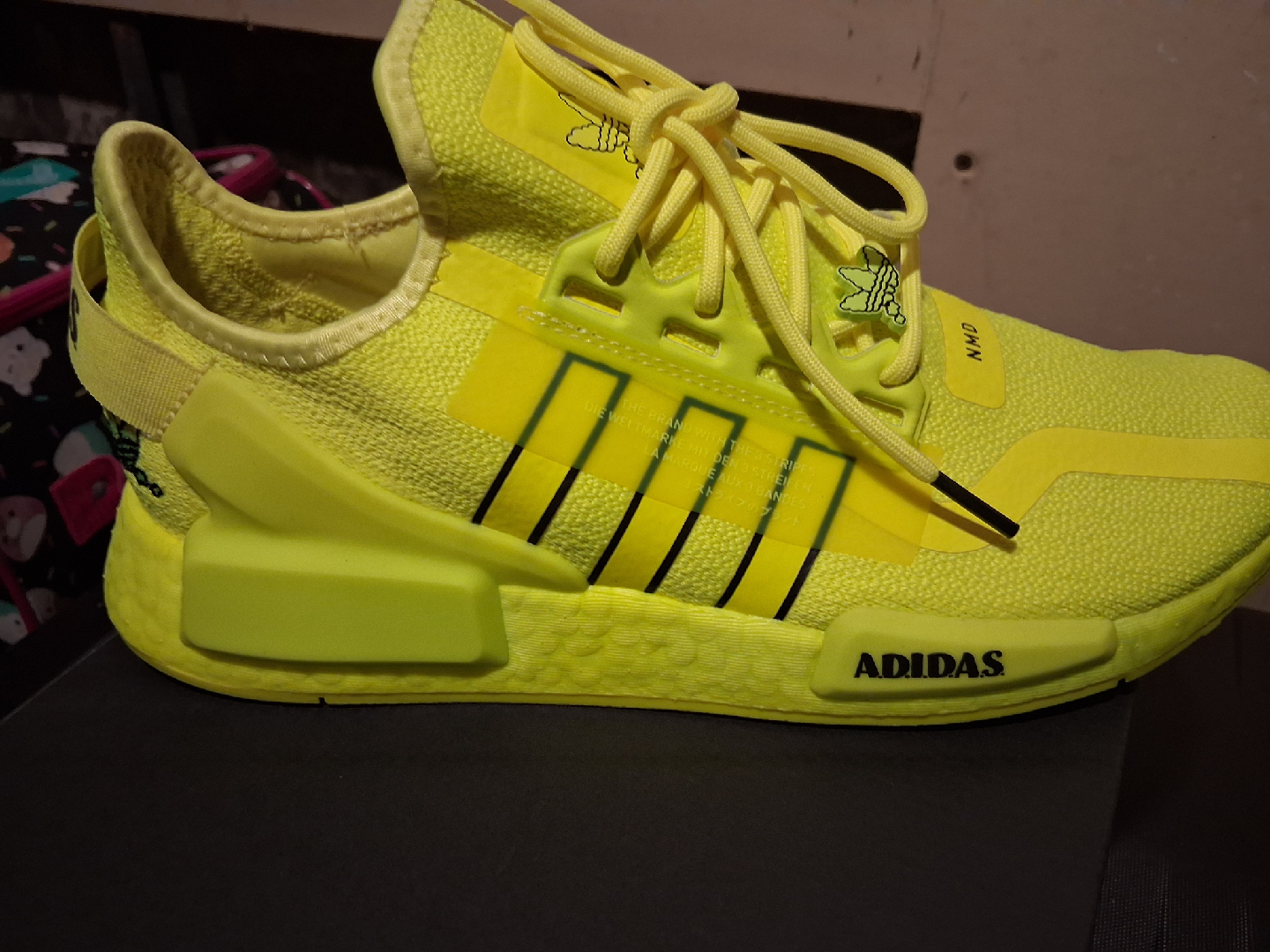 Adidas NMD R1 V2 Yellow Size 9 - photo 2