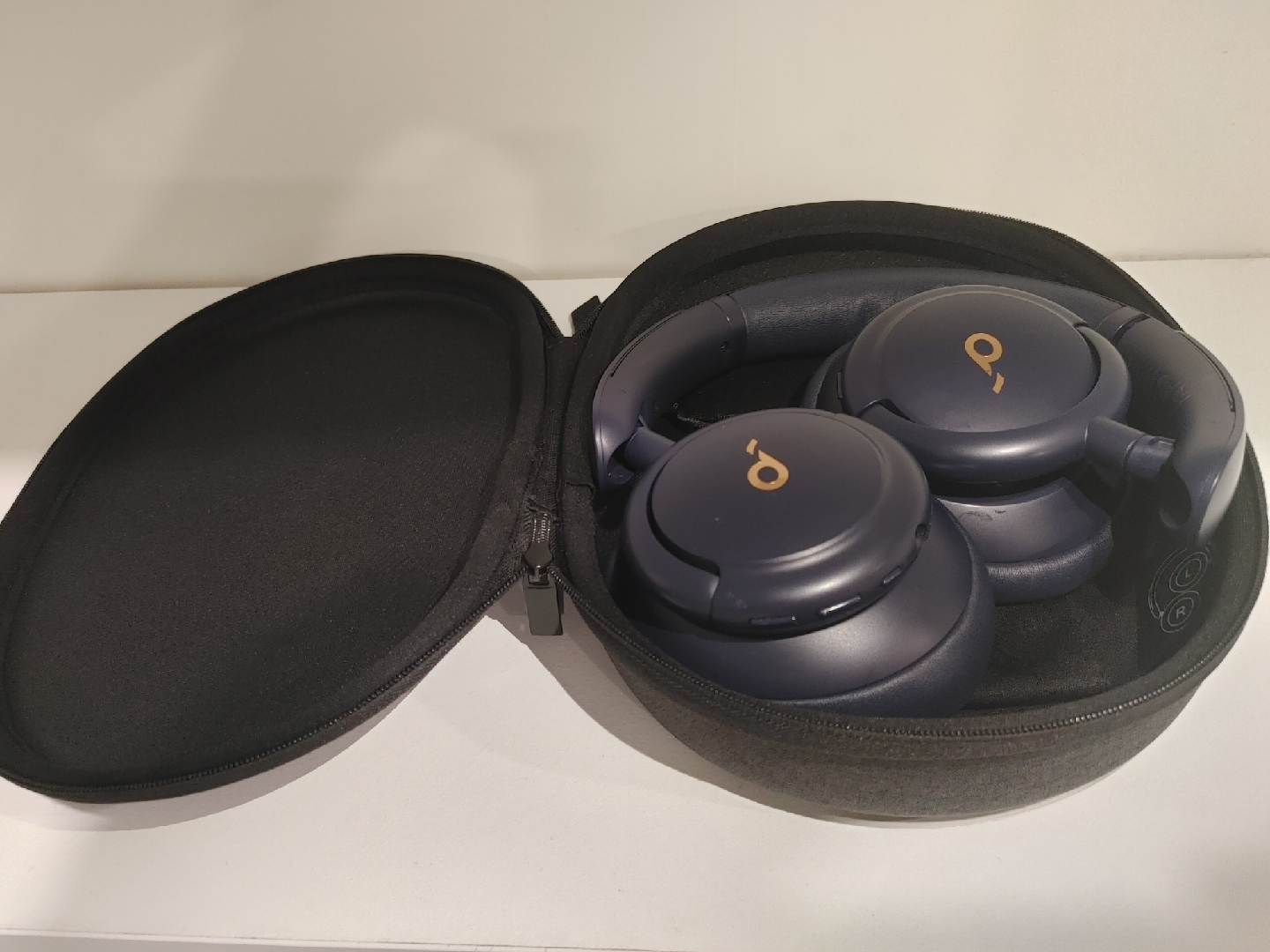 Soundcore by Anker Life Q30 Wireless Headphones - Like New! - photo 5