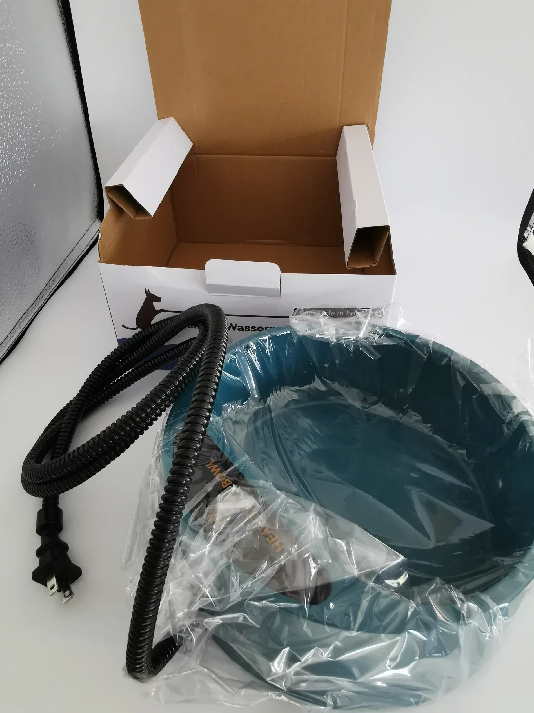 Heated Pet Bowl - Keep Water From Freezing! image indicator(2)