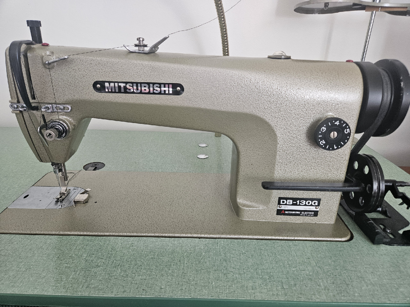 Mitsubishi DB-130G Industrial Sewing Machine + Accessories