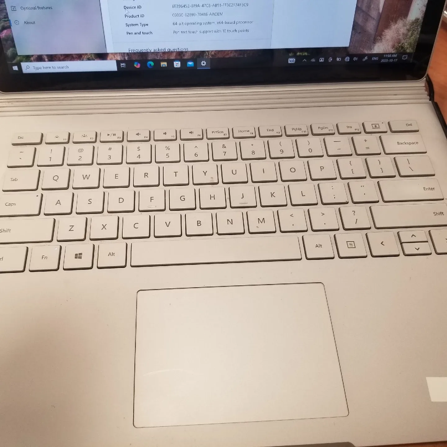 Microsoft Surface Book 13.5" Core i5 8GB RAM 120GB SSD image indicator(2)