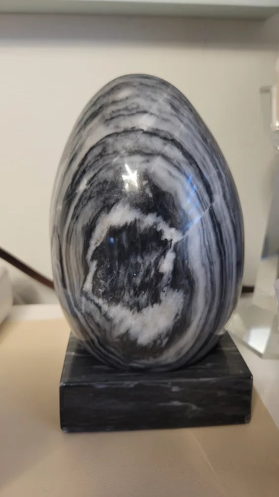 Marble Egg Sculpture image indicator(2)