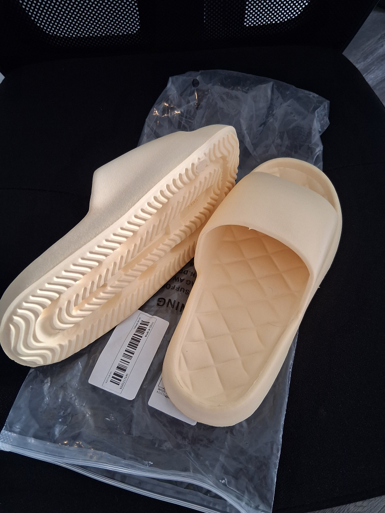 Beige Slippers - photo 2