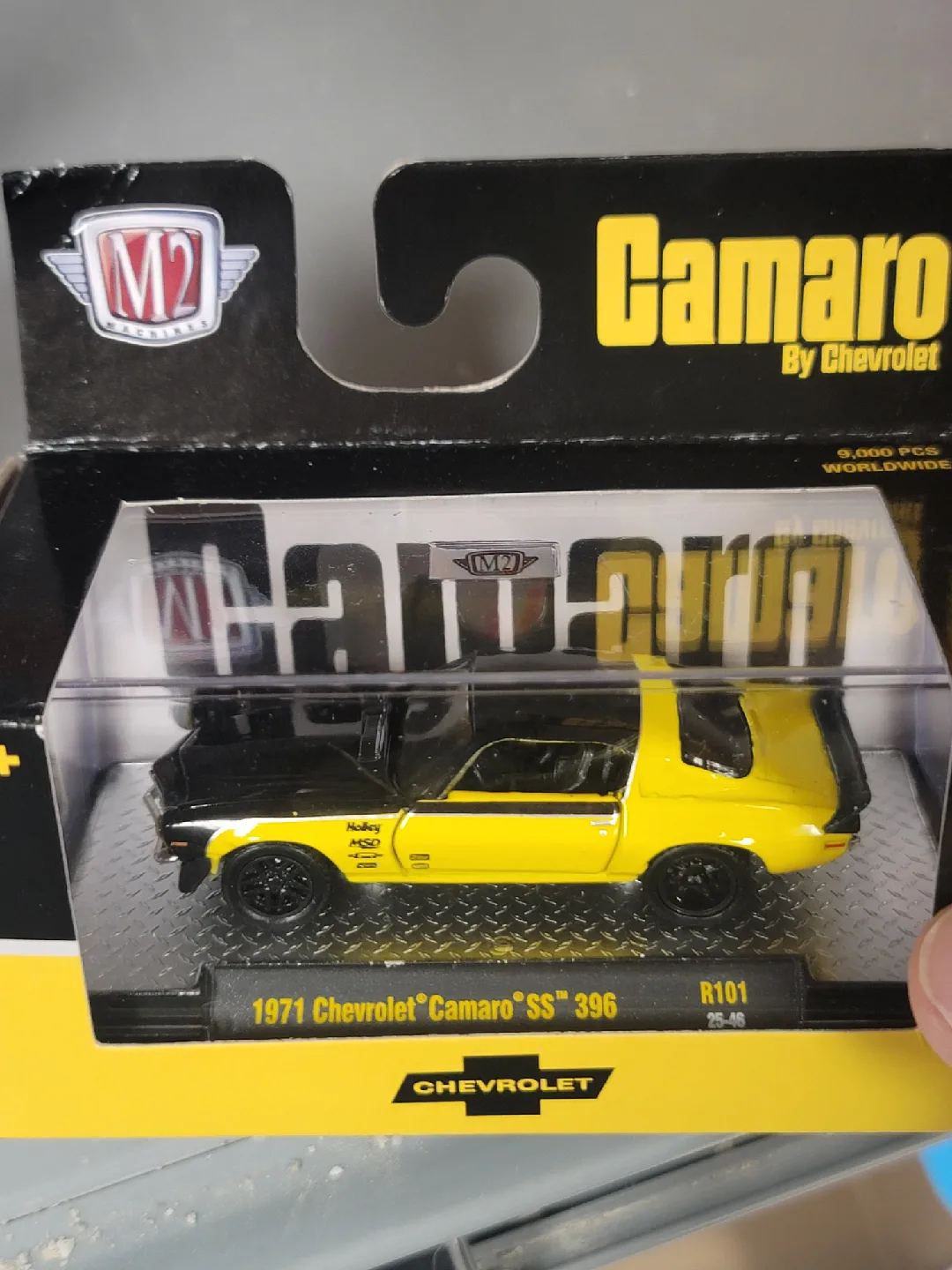 M2 Machines 1971 Chevrolet Camaro SS 396 Diecast Car thumbnail