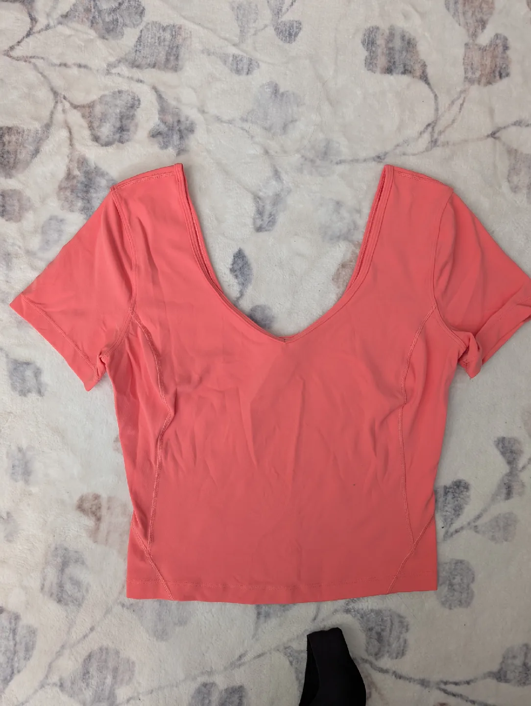 Lululemon Coral V neck crop- Size 4 thumbnail
