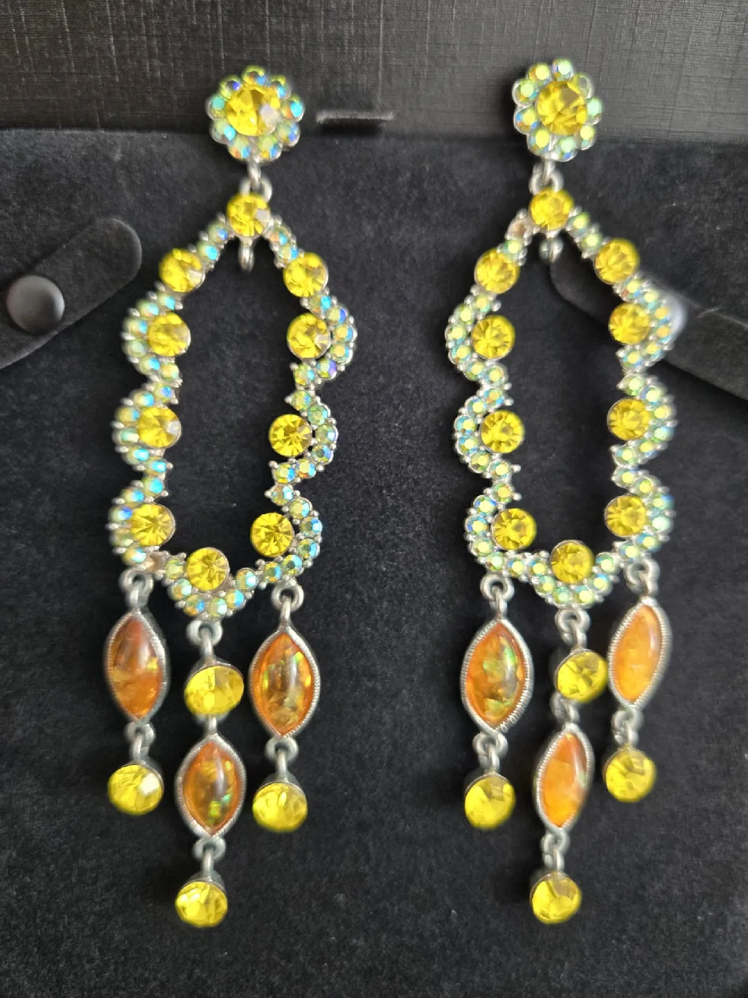 Assorted Dangle Earrings image indicator(7)