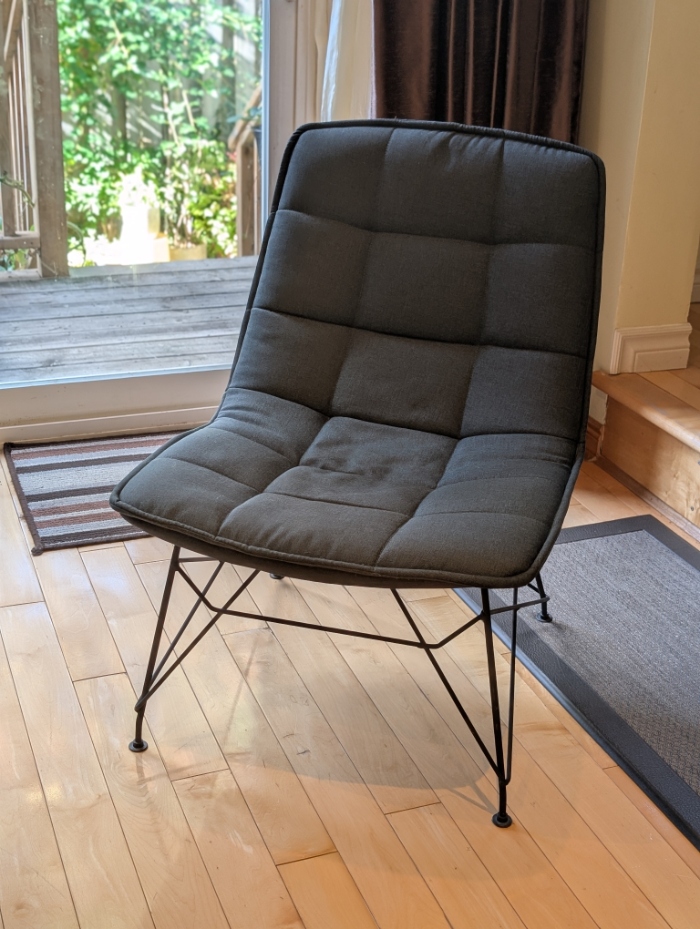 Modern Green Accent Chair, super comfy!