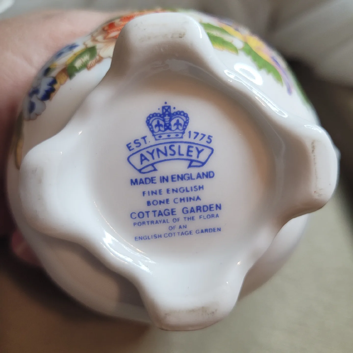 Aynsley Bone China Creamer & Sugar Set - Green Cottage... image indicator(3)