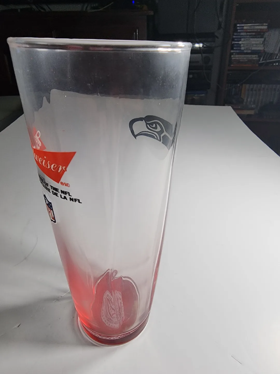Budweiser NFL Seattle Seahawks Pint Glass image indicator(3)