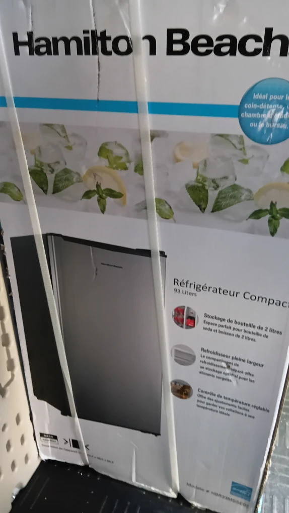 Hamilton Beach 93 Liters Compact Refrigerator