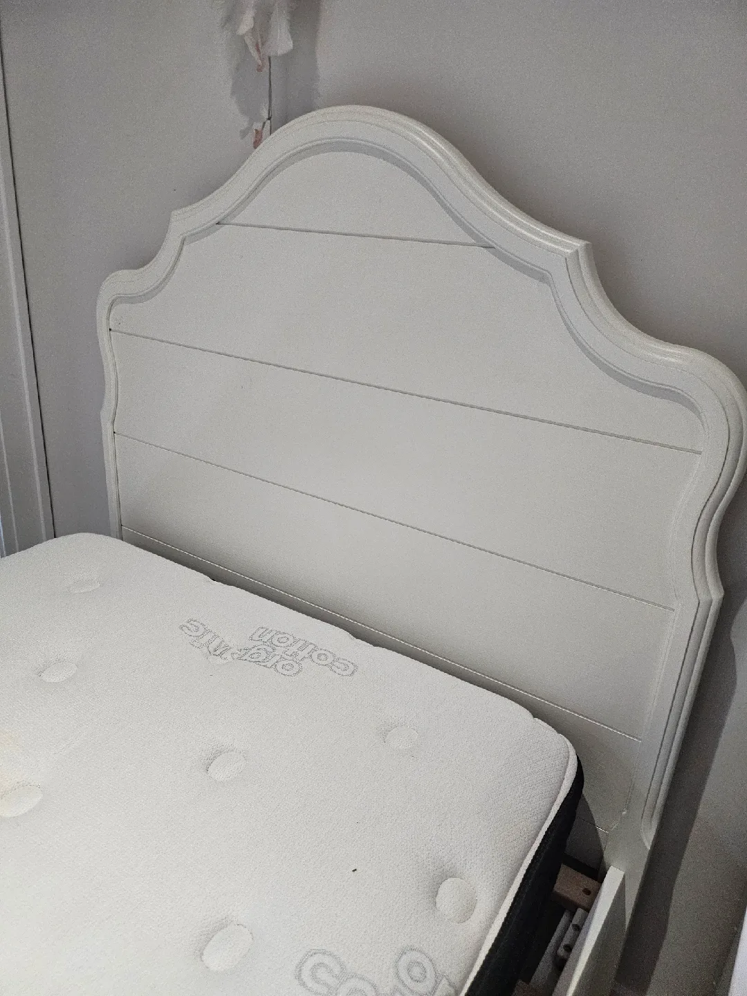 Pottery Barn Kids Juliette Bed  - Single / Twin image indicator(2)