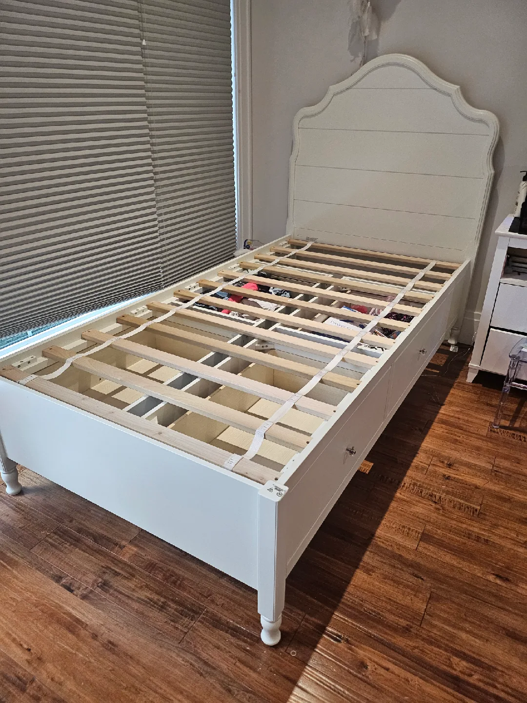 Pottery Barn Kids Juliette Bed  - Single / Twin image indicator(3)