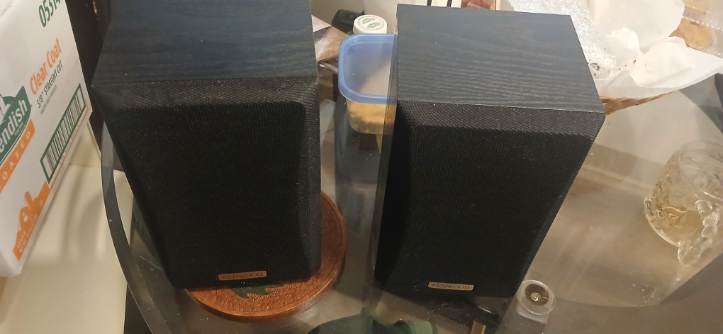 Kenwood Black Speakers - Set of 5