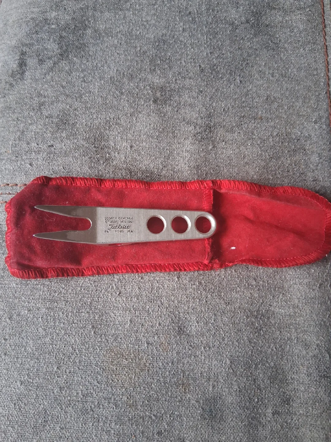 Titleist Scotty Cameron Divot Tool image indicator(2)