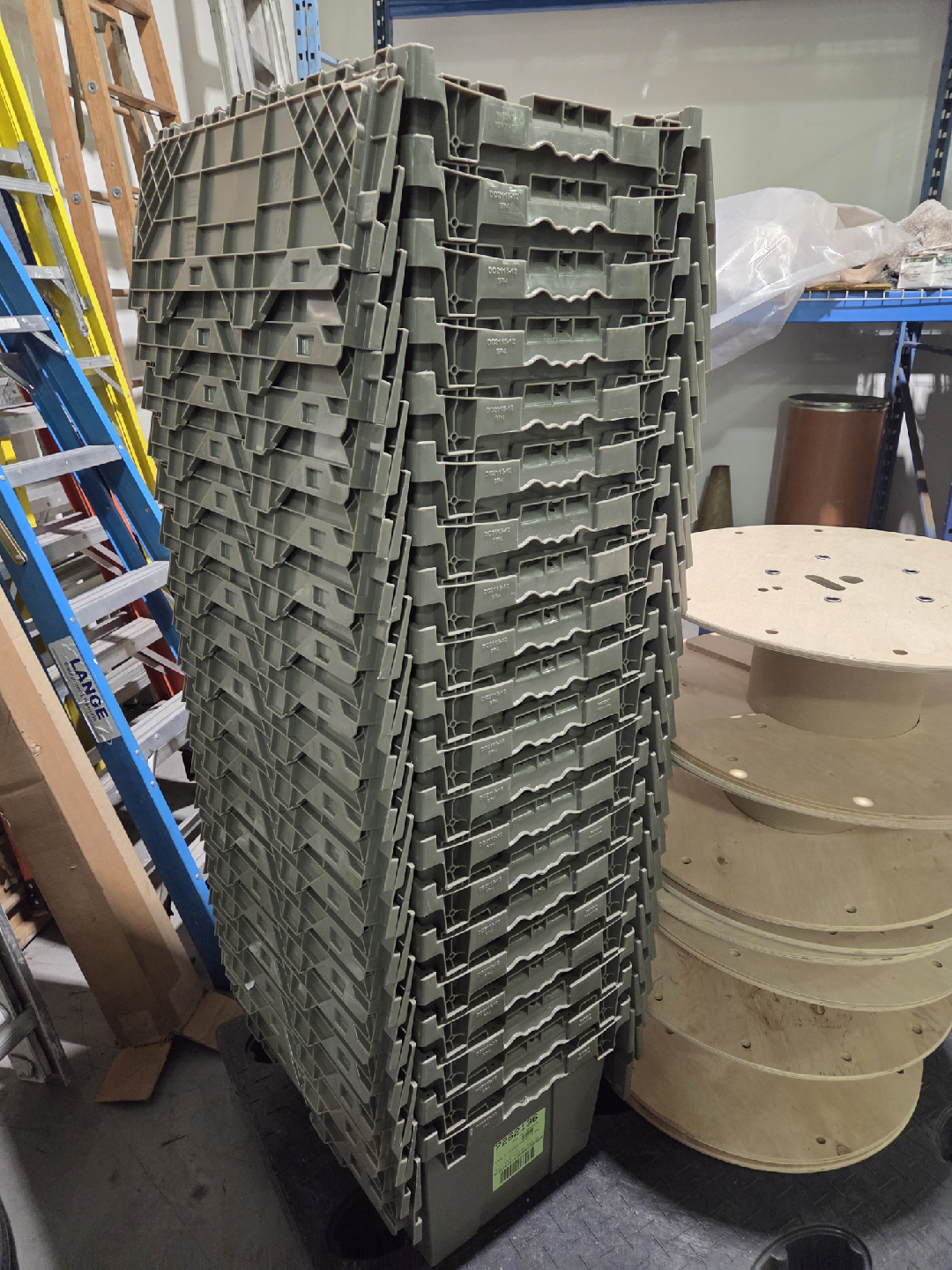 Lockable bins with lids - photo 2