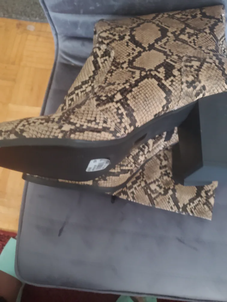 Penningtons Snakeskin Heeled Boots - Size 12W image indicator(3)