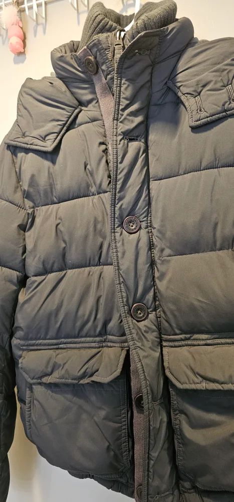 Abercrombie & Fitch Puffer Jacket - Size S image indicator(9)