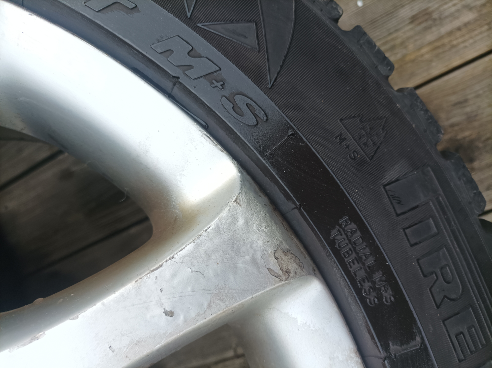 Pirelli Winter Tires on Rims - 275/45R19 - photo 5