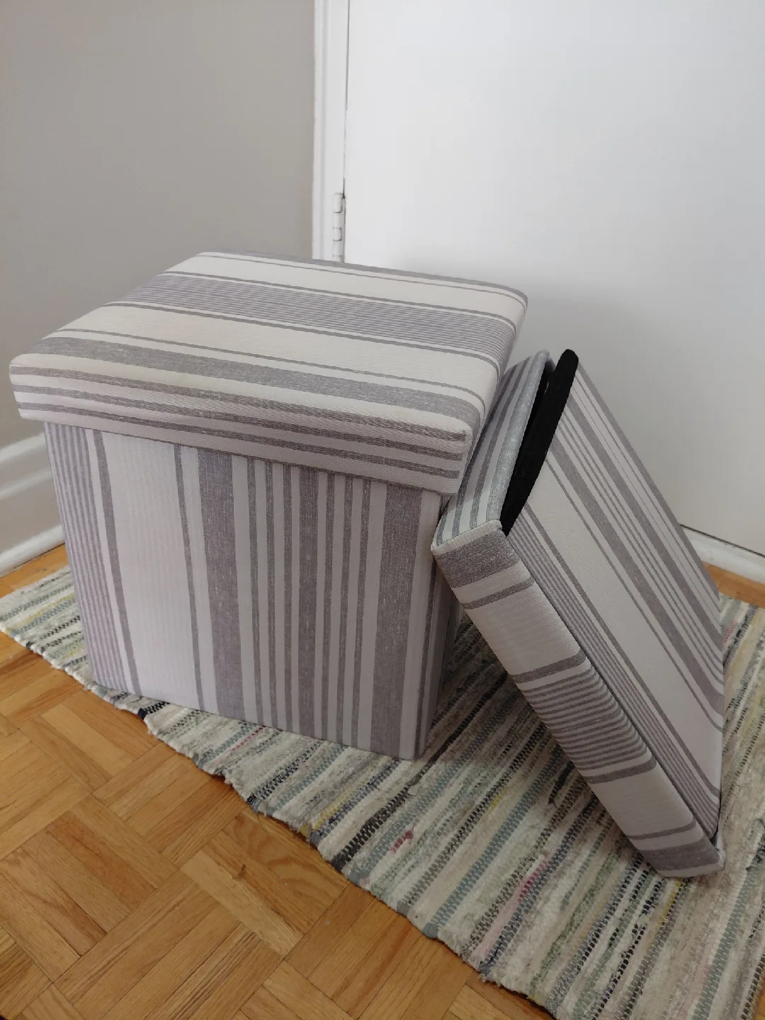 Set of 2 Striped Storage Ottomans 🥕🥕🥕 image indicator(2)