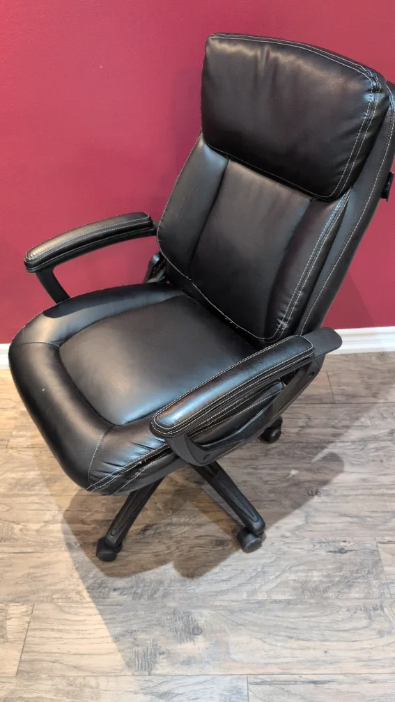 Black Leather Executive Office Chair thumbnail